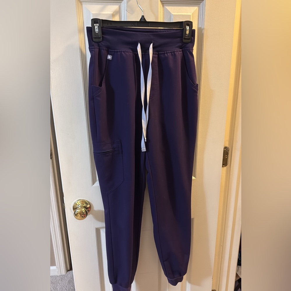 Figs Highwaisted Scrub Pants XS Dark Purple